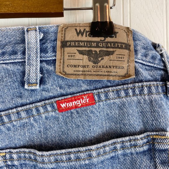 Wrangler jean shorts size 40 Reg Relaxed - Picture 4 of 7